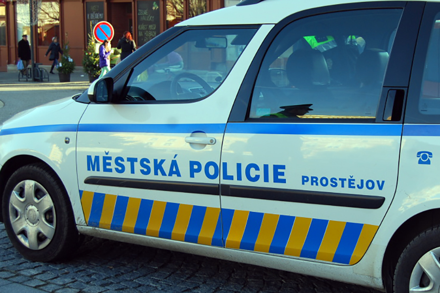 Prostějovští strážníci budou jezdit na elektromotorkách